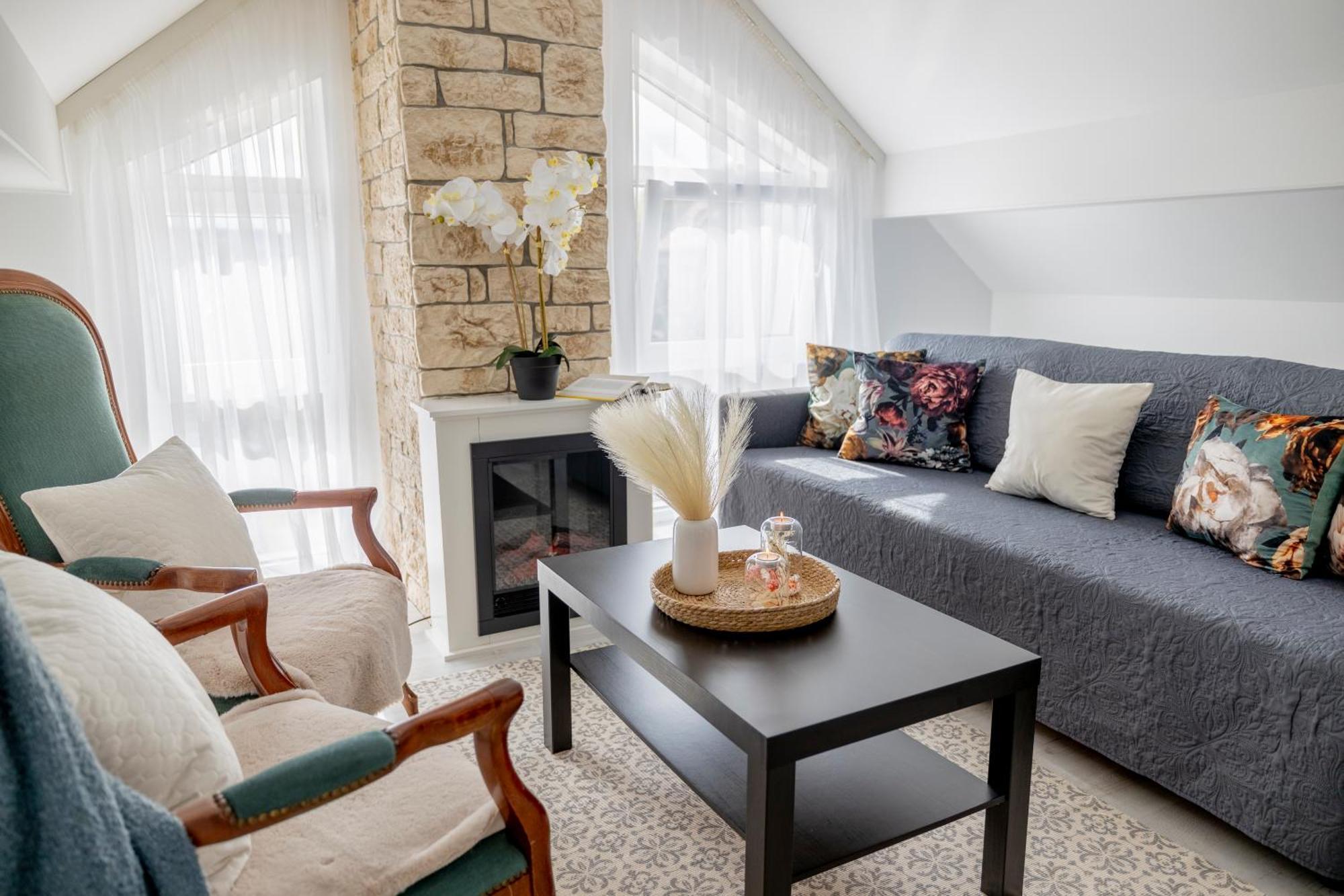 Design Maisonette - 24H Self-Check-In - Bis 7 Pers - In Direkter Weihernaehe - Parkplatz - Wifi - Balkon -Terrasse - Radwege Schiffweiler Zewnętrze zdjęcie