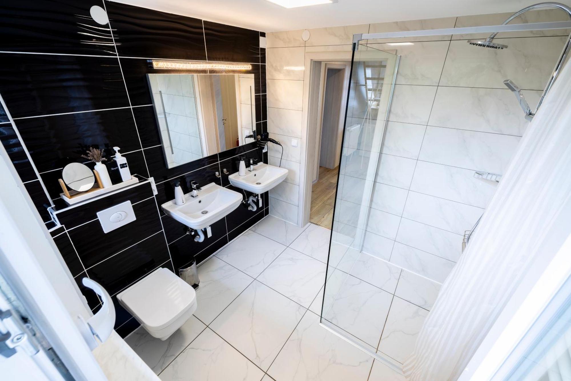 Design Maisonette - 24H Self-Check-In - Bis 7 Pers - In Direkter Weihernaehe - Parkplatz - Wifi - Balkon -Terrasse - Radwege Schiffweiler Zewnętrze zdjęcie